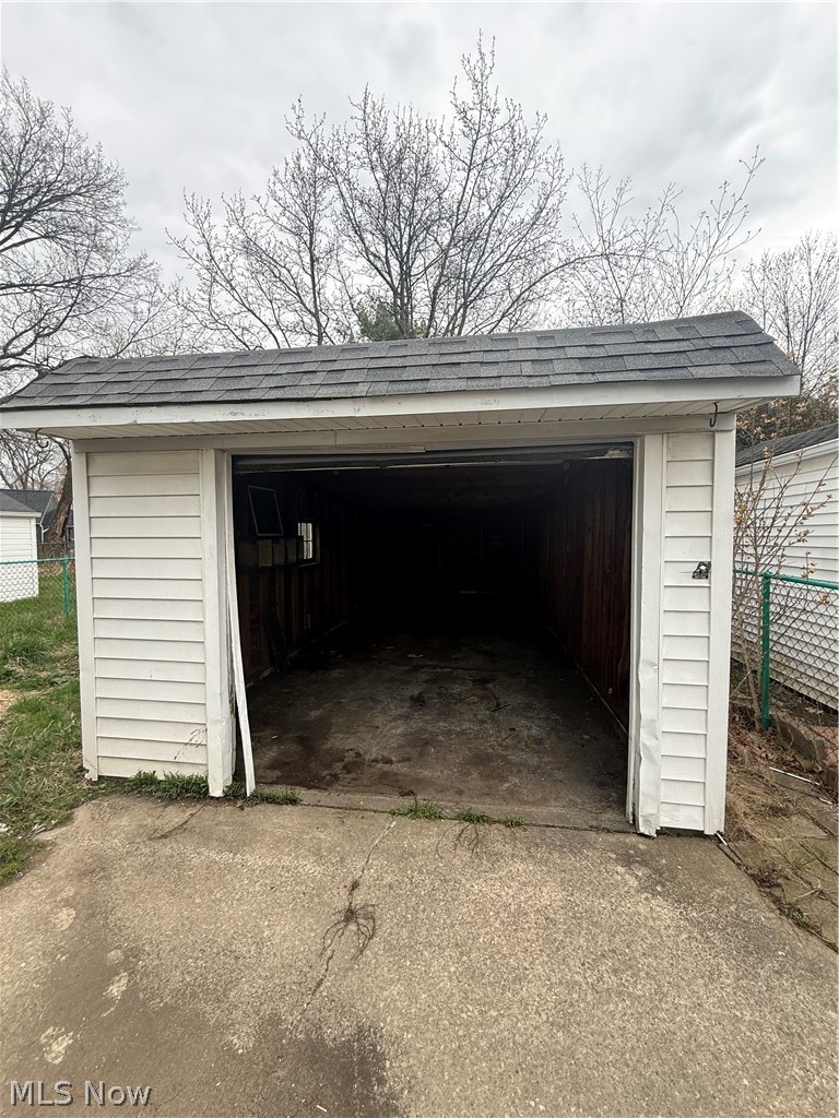 1427 E 252nd Street Euclid OH 44117