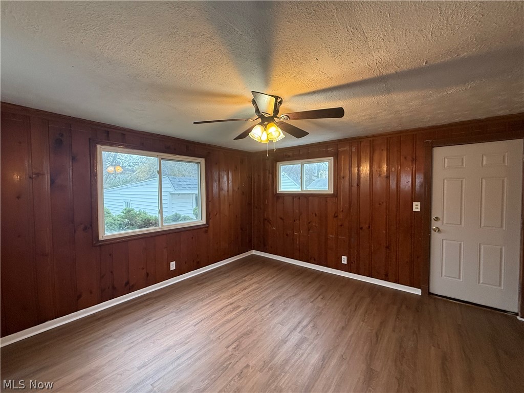 1427 E 252nd Street Euclid OH 44117