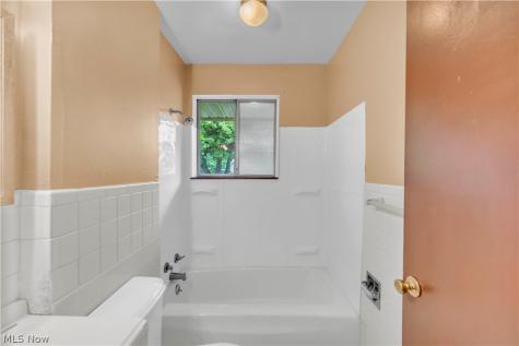 1143 Santee Avenue Akron OH 44306