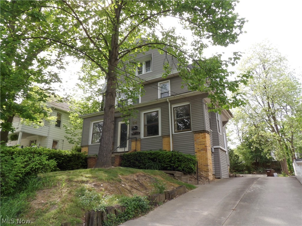 84 Rhodes Avenue Akron OH 44302