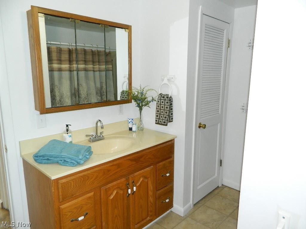 11754 Lakeland Drive Newbury OH 44065