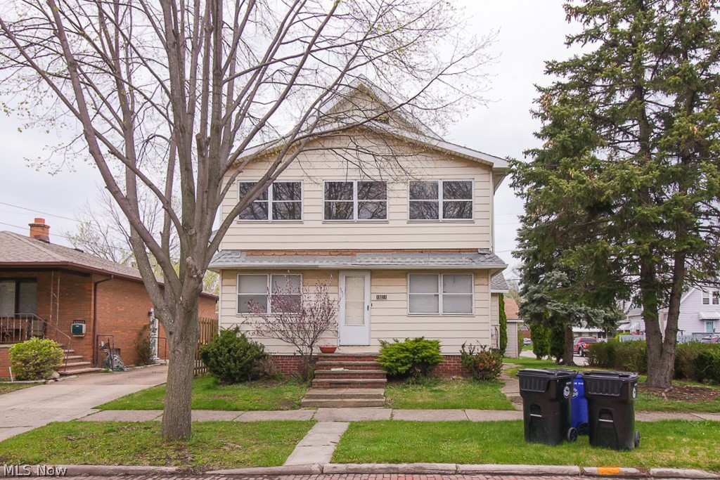 19211 Shawnee Avenue Cleveland OH 44119