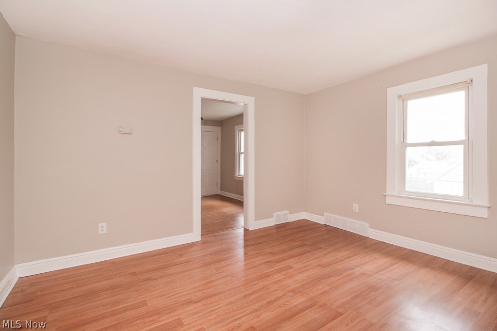 19211 Shawnee Avenue Cleveland OH 44119