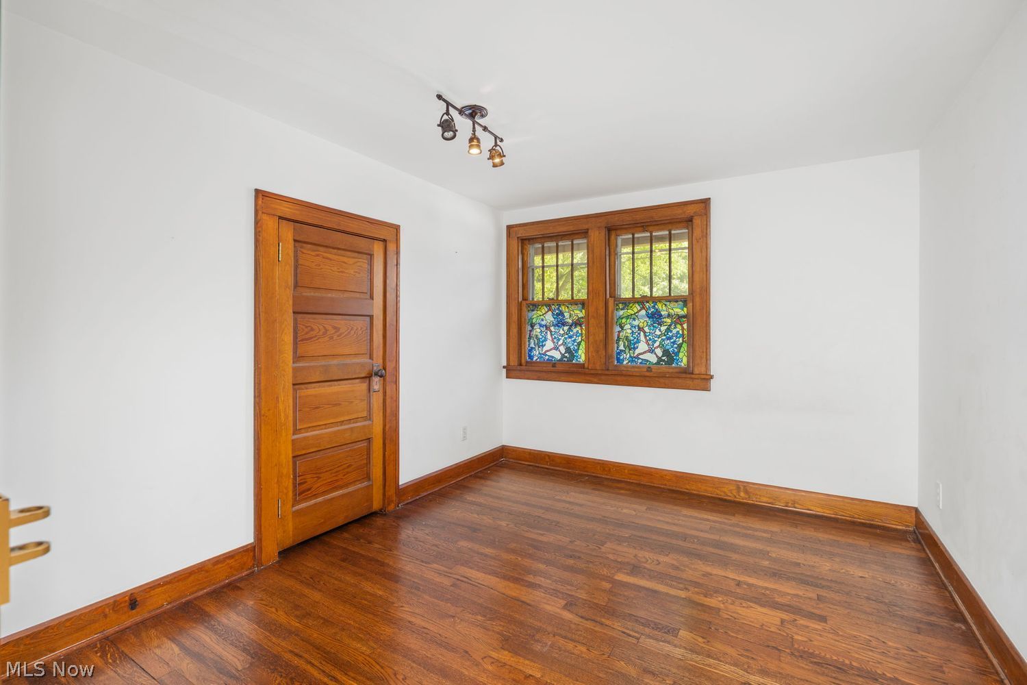 14 Hall Street Chagrin Falls OH 44022