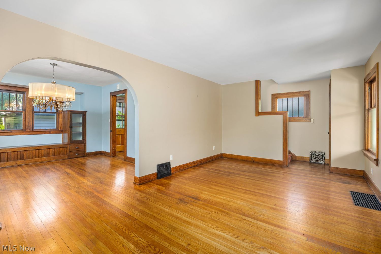 14 Hall Street Chagrin Falls OH 44022