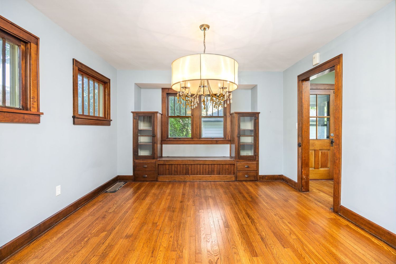 14 Hall Street Chagrin Falls OH 44022