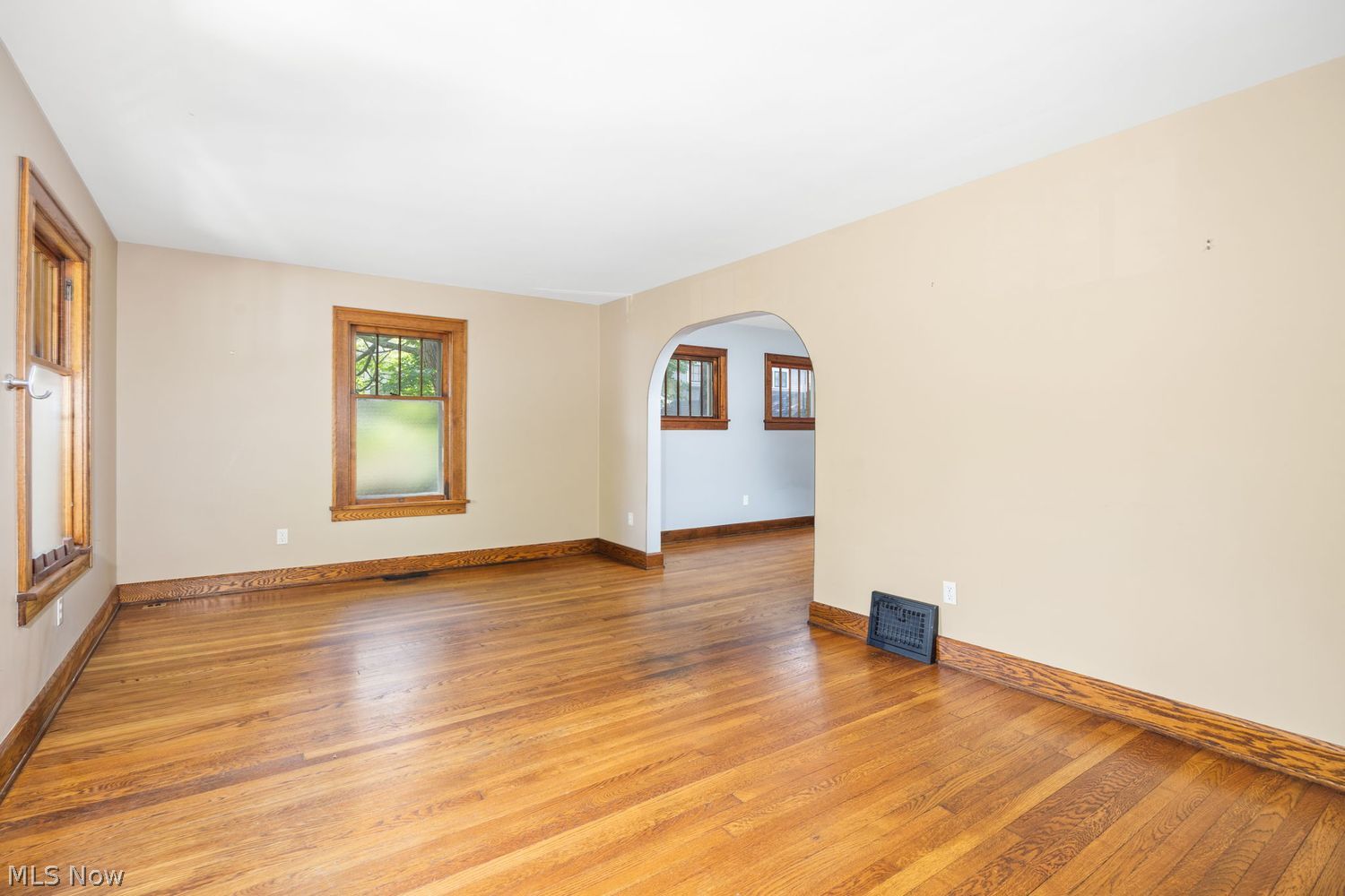 14 Hall Street Chagrin Falls OH 44022