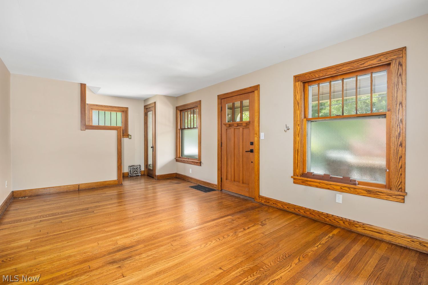14 Hall Street Chagrin Falls OH 44022