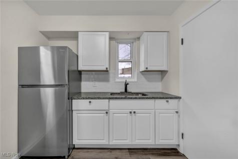766 E 232nd Street Euclid OH 44123