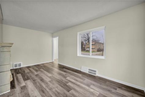 766 E 232nd Street Euclid OH 44123