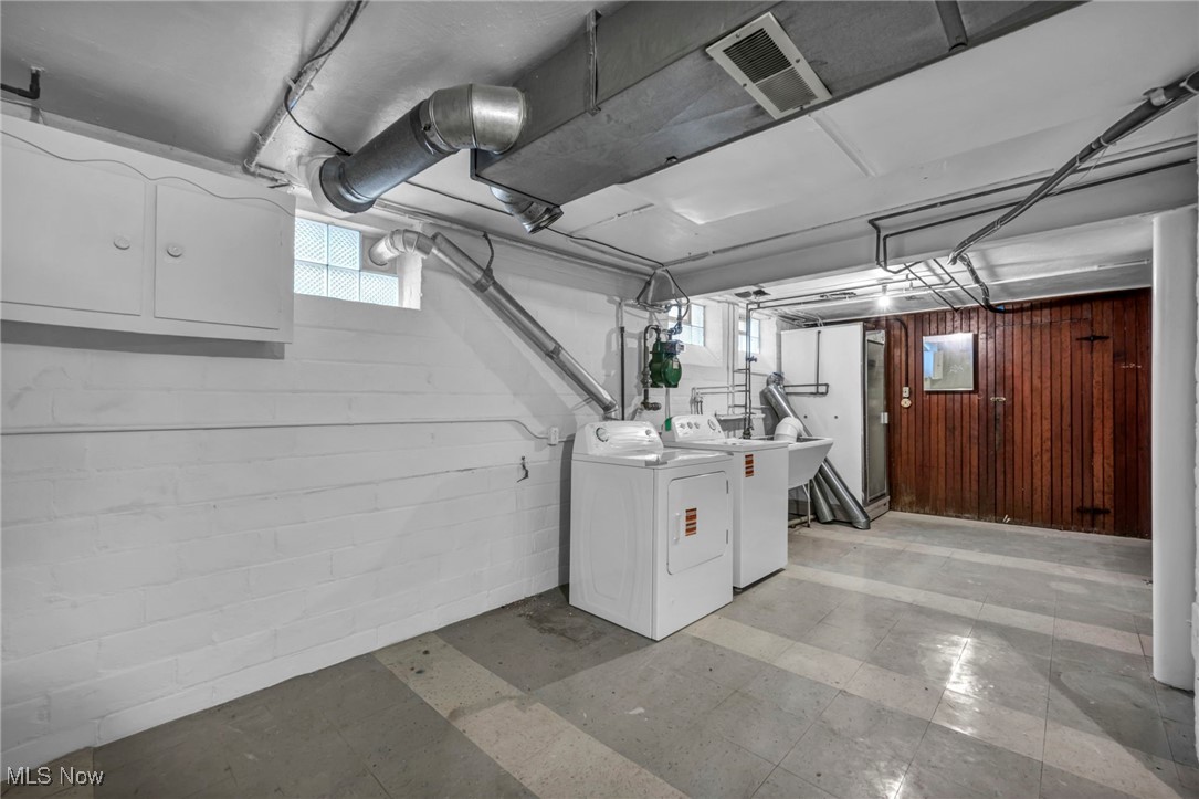 766 E 232nd Street Euclid OH 44123