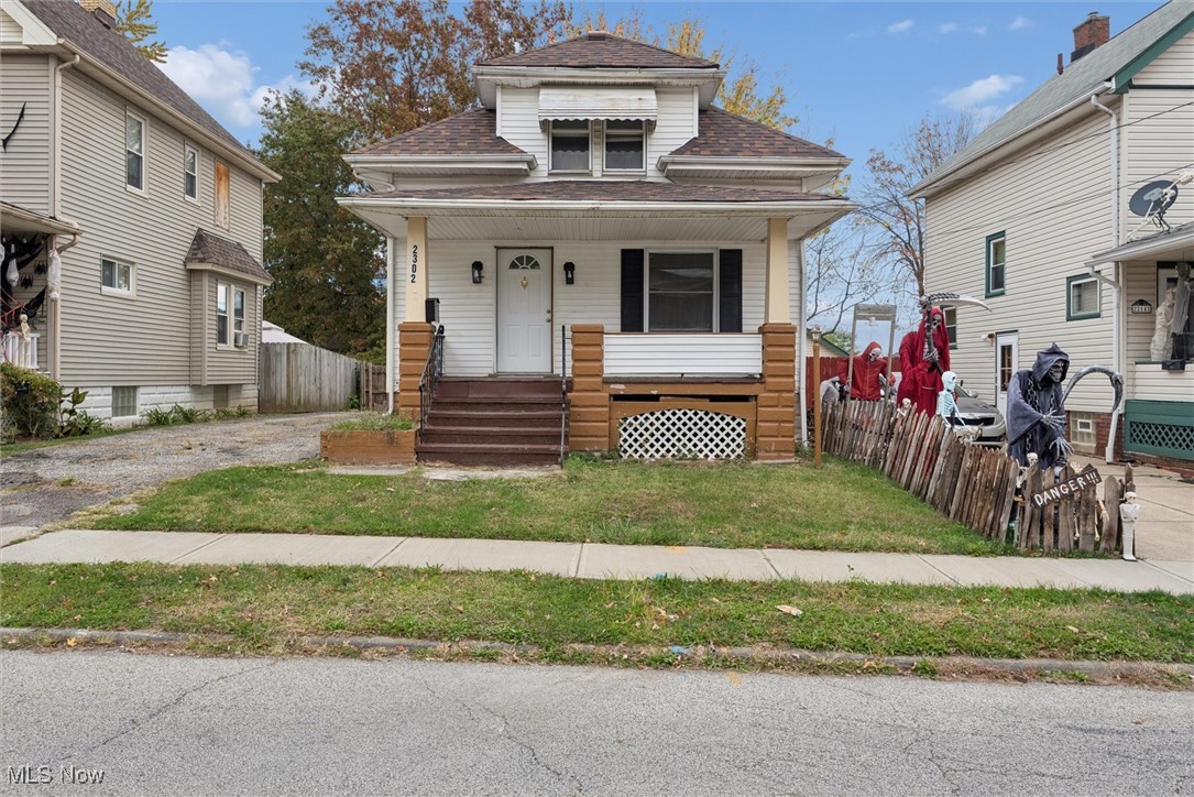 2302 Saratoga Avenue Cleveland OH 44109