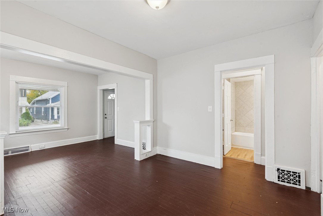 2302 Saratoga Avenue Cleveland OH 44109