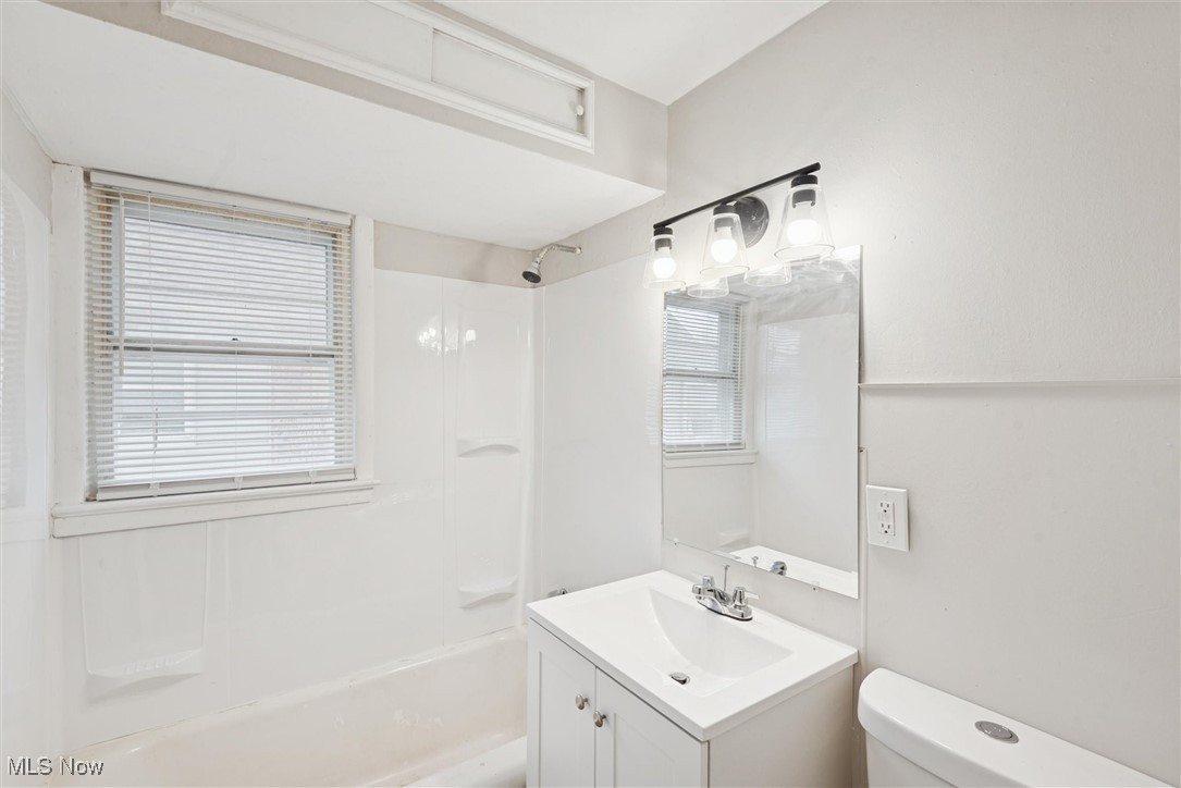 2302 Saratoga Avenue Cleveland OH 44109