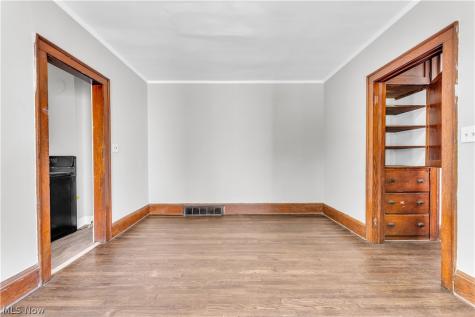 1321 W 85th Street Cleveland OH 44102