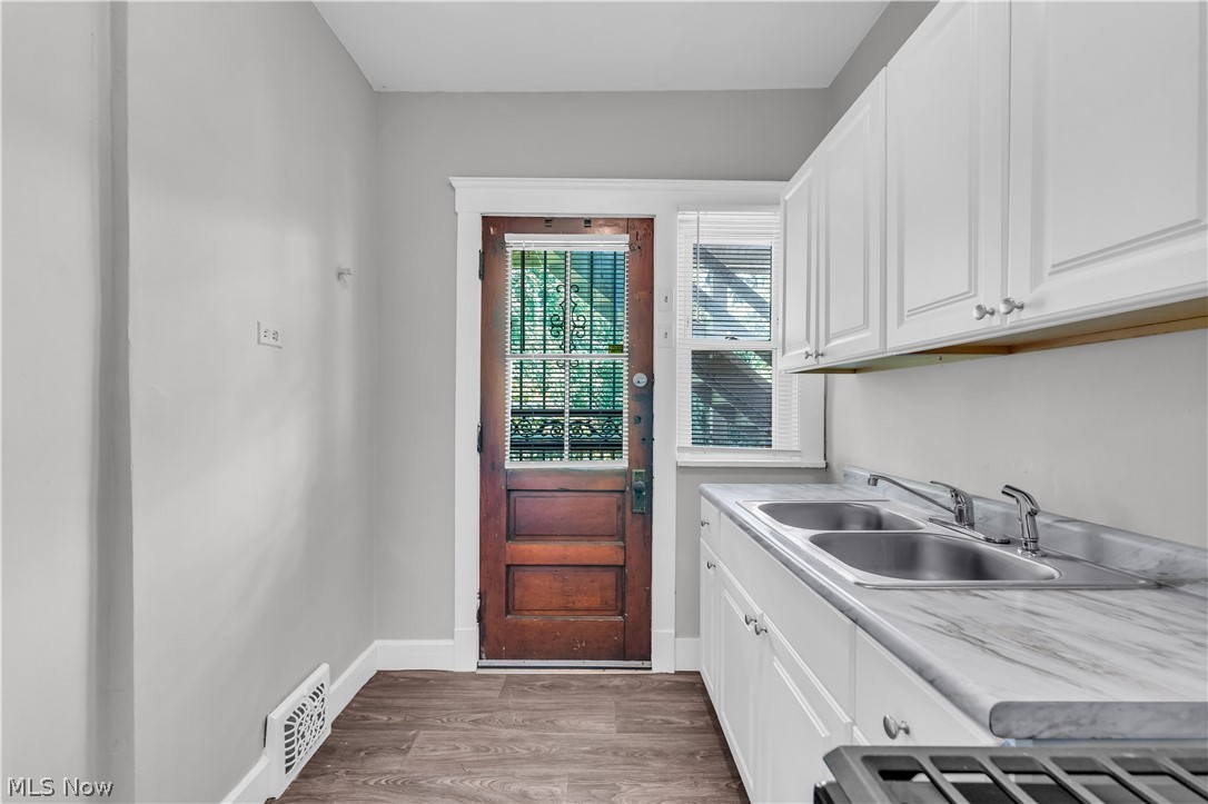 1321 W 85th Street Cleveland OH 44102