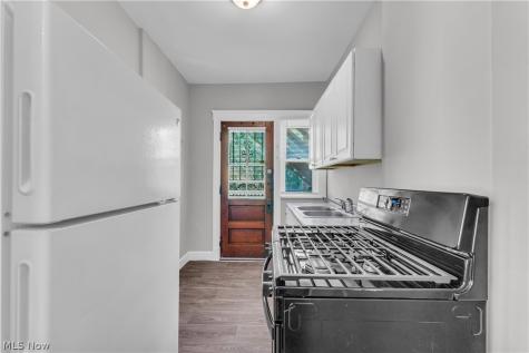 1321 W 85th Street Cleveland OH 44102