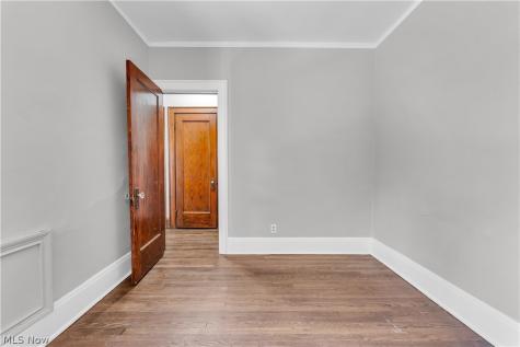 1321 W 85th Street Cleveland OH 44102
