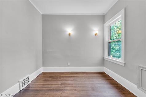 1321 W 85th Street Cleveland OH 44102