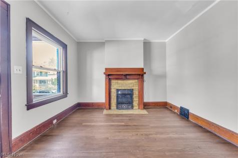1321 W 85th Street Cleveland OH 44102