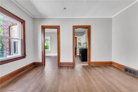 1321 W 85th Street Cleveland OH 44102