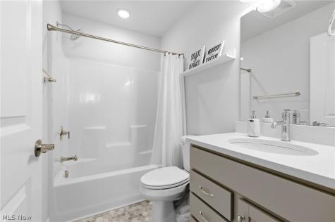 2256 E 100th Street Cleveland OH 44106