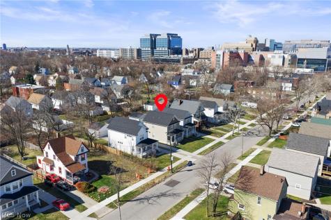 2256 E 100th Street Cleveland OH 44106