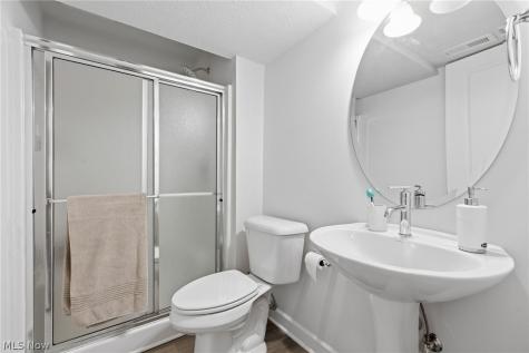 2256 E 100th Street Cleveland OH 44106