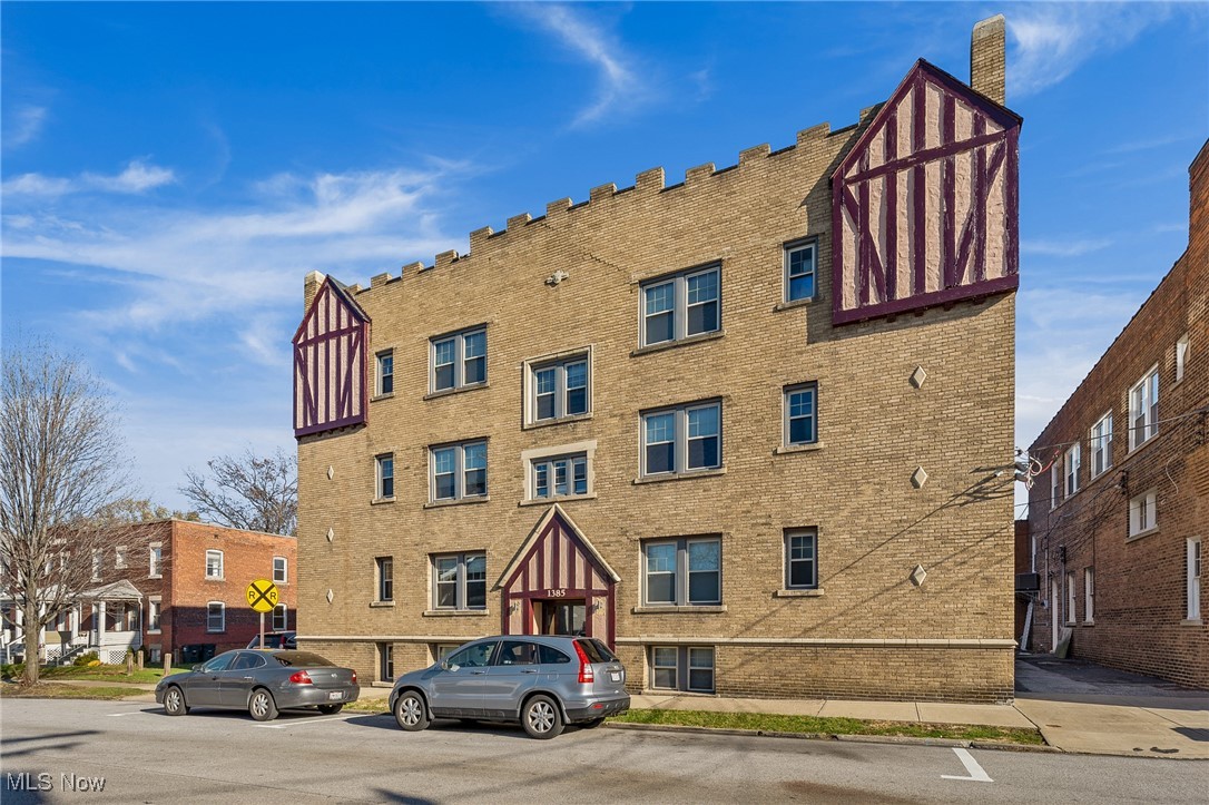 1385 Cranford Avenue Lakewood OH 44107