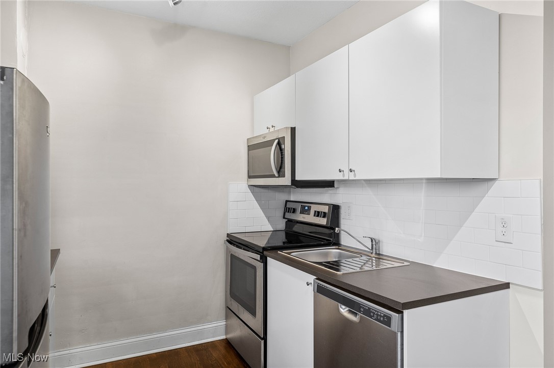 1385 Cranford Avenue Lakewood OH 44107