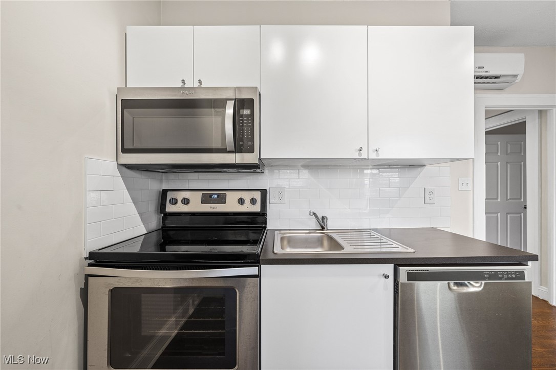 1385 Cranford Avenue Lakewood OH 44107