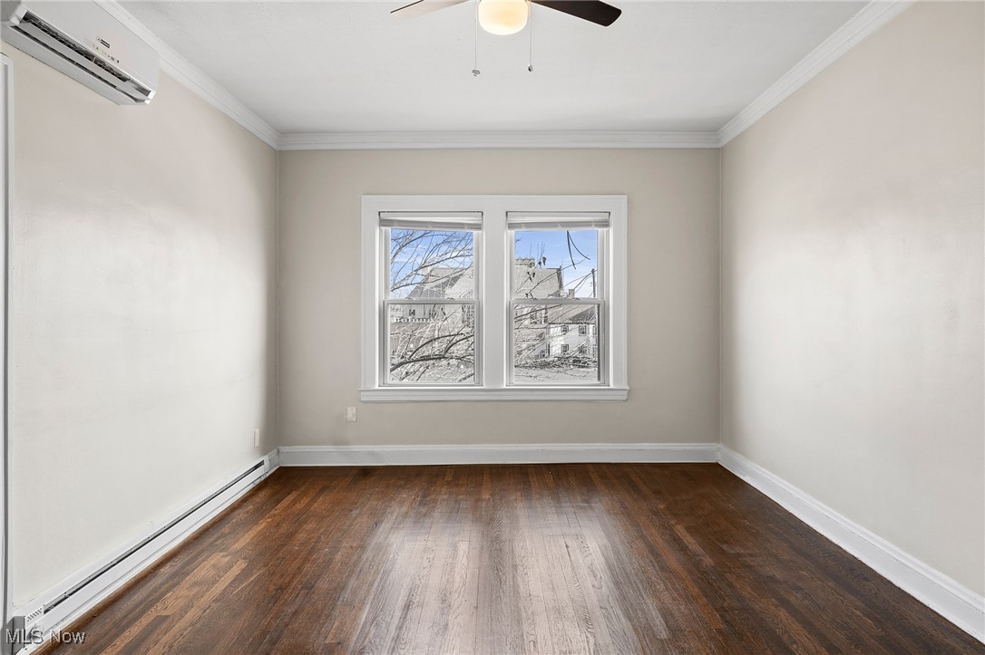 1385 Cranford Avenue Lakewood OH 44107