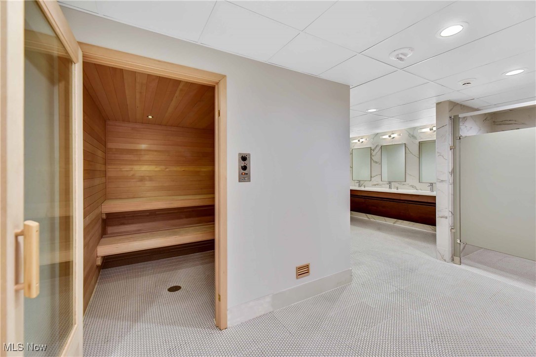 12900 Lake Avenue Lakewood OH 44107