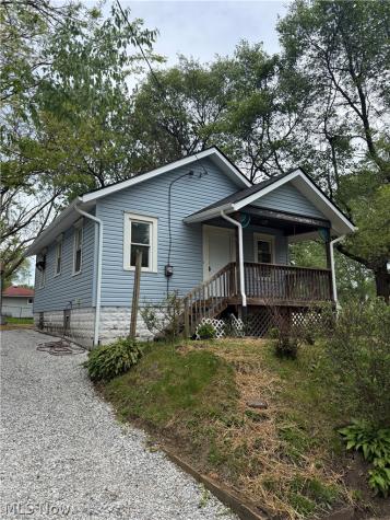 778 Ravenswood Street Akron OH 44306