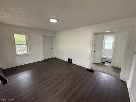 778 Ravenswood Street Akron OH 44306