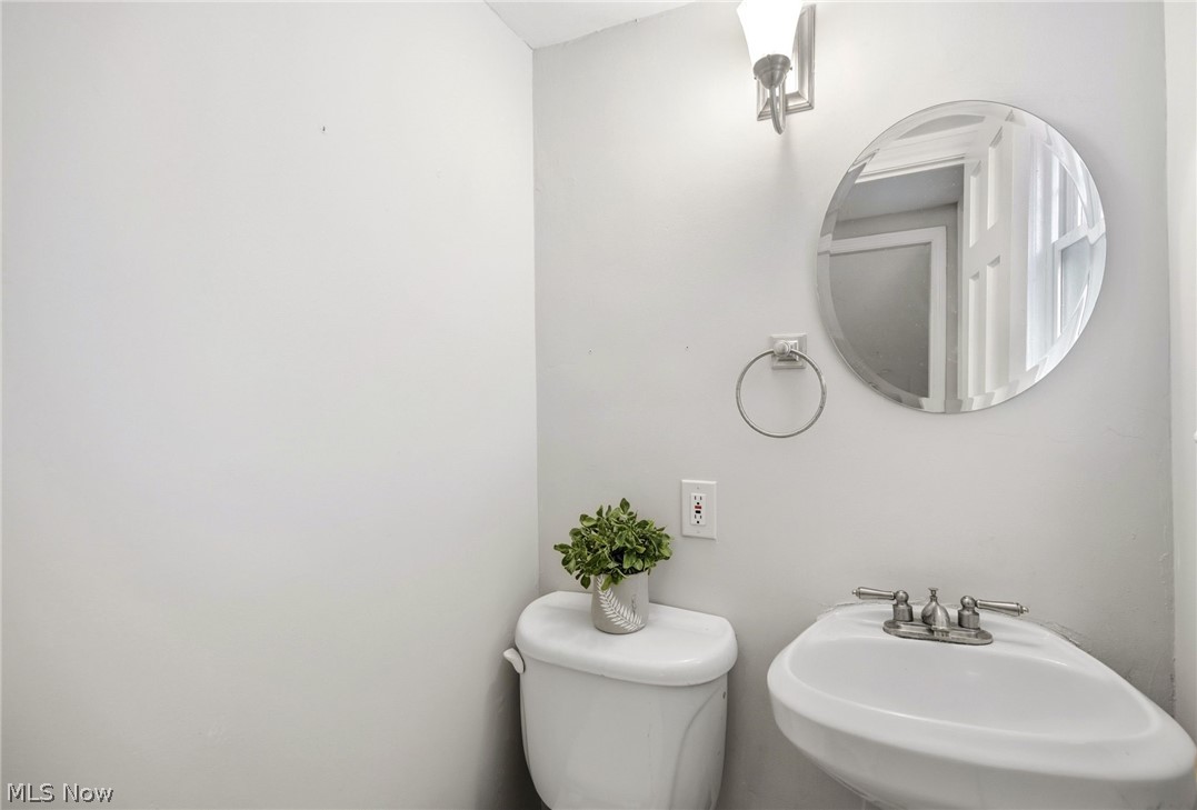 3889 Grenville Road University Heights OH 44118