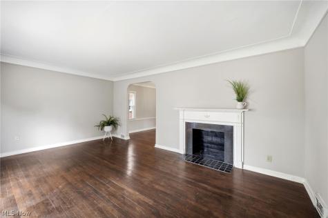 3889 Grenville Road University Heights OH 44118