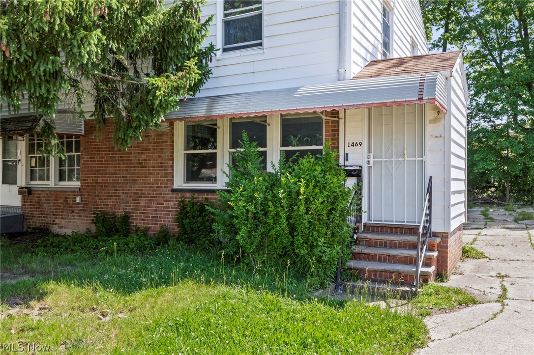 1469 E 250th Street Euclid OH 44117