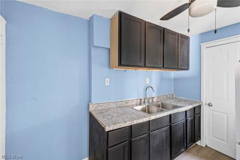 1469 E 250th Street Euclid OH 44117