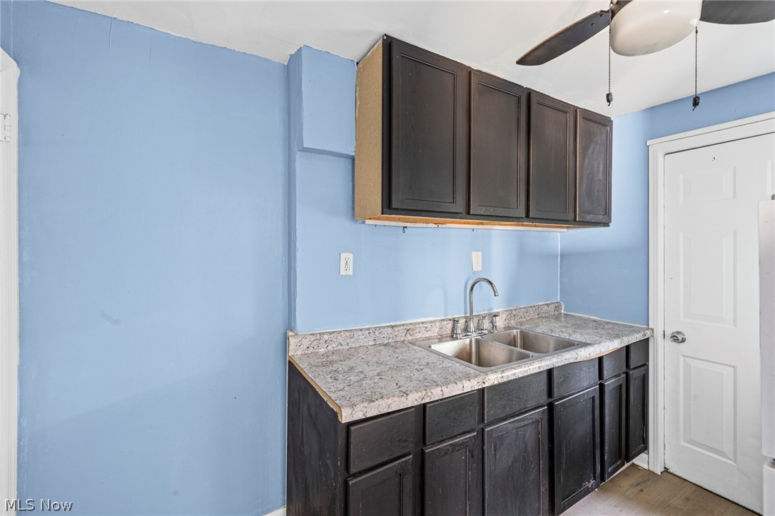 1469 E 250th Street Euclid OH 44117