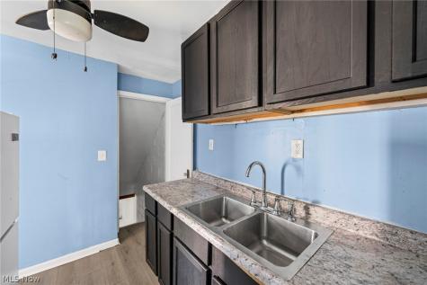 1469 E 250th Street Euclid OH 44117