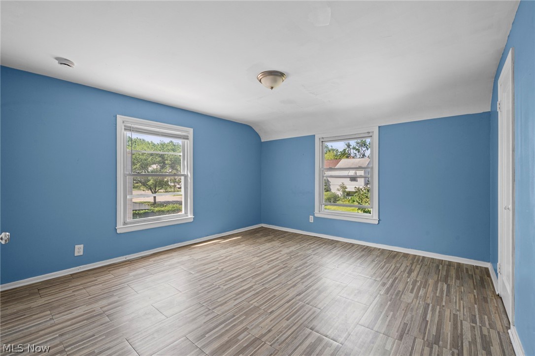 1469 E 250th Street Euclid OH 44117