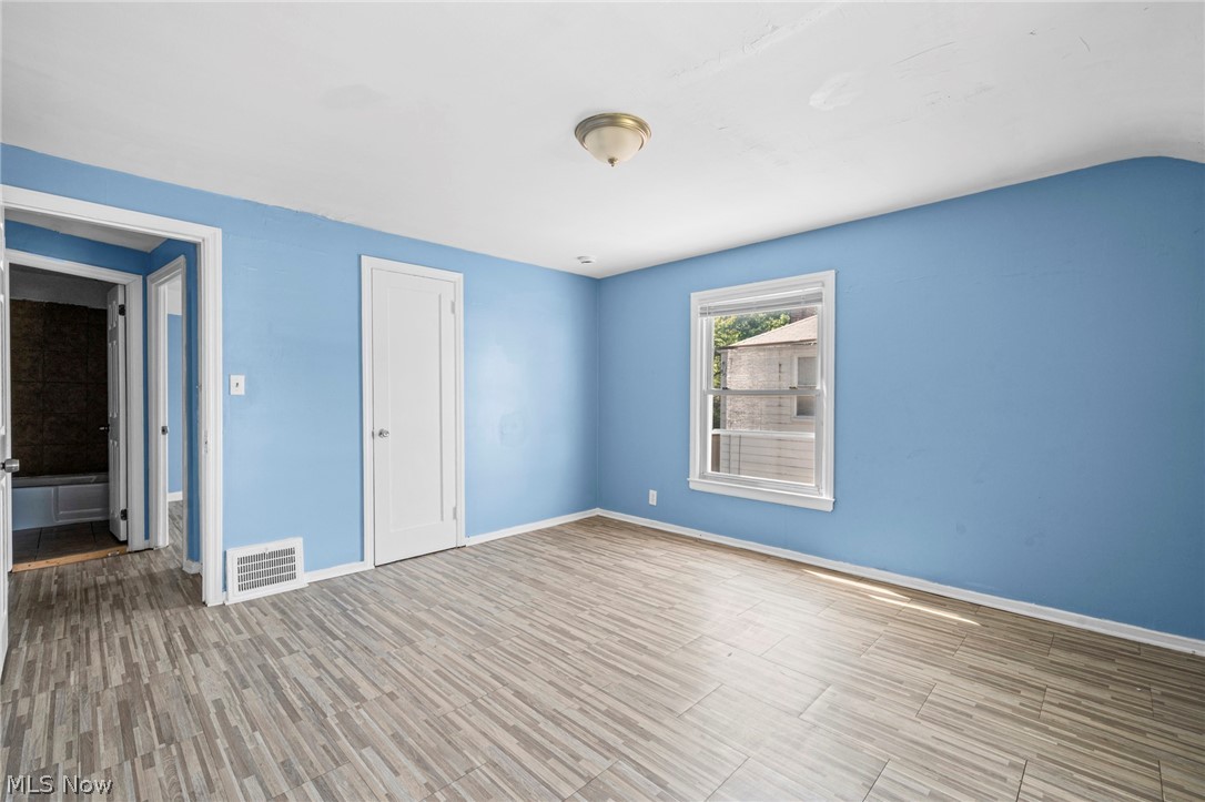 1469 E 250th Street Euclid OH 44117
