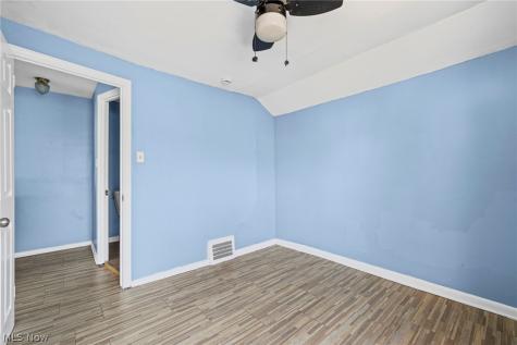 1469 E 250th Street Euclid OH 44117