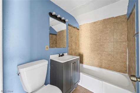 1469 E 250th Street Euclid OH 44117