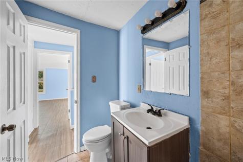 1469 E 250th Street Euclid OH 44117