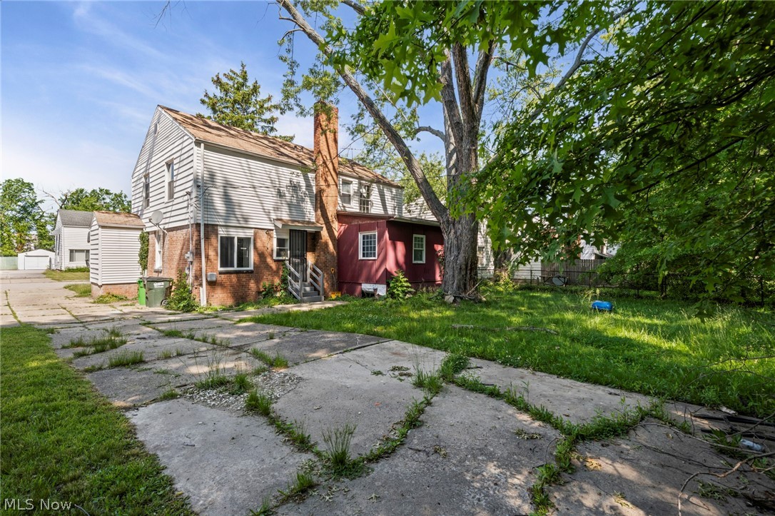 1469 E 250th Street Euclid OH 44117