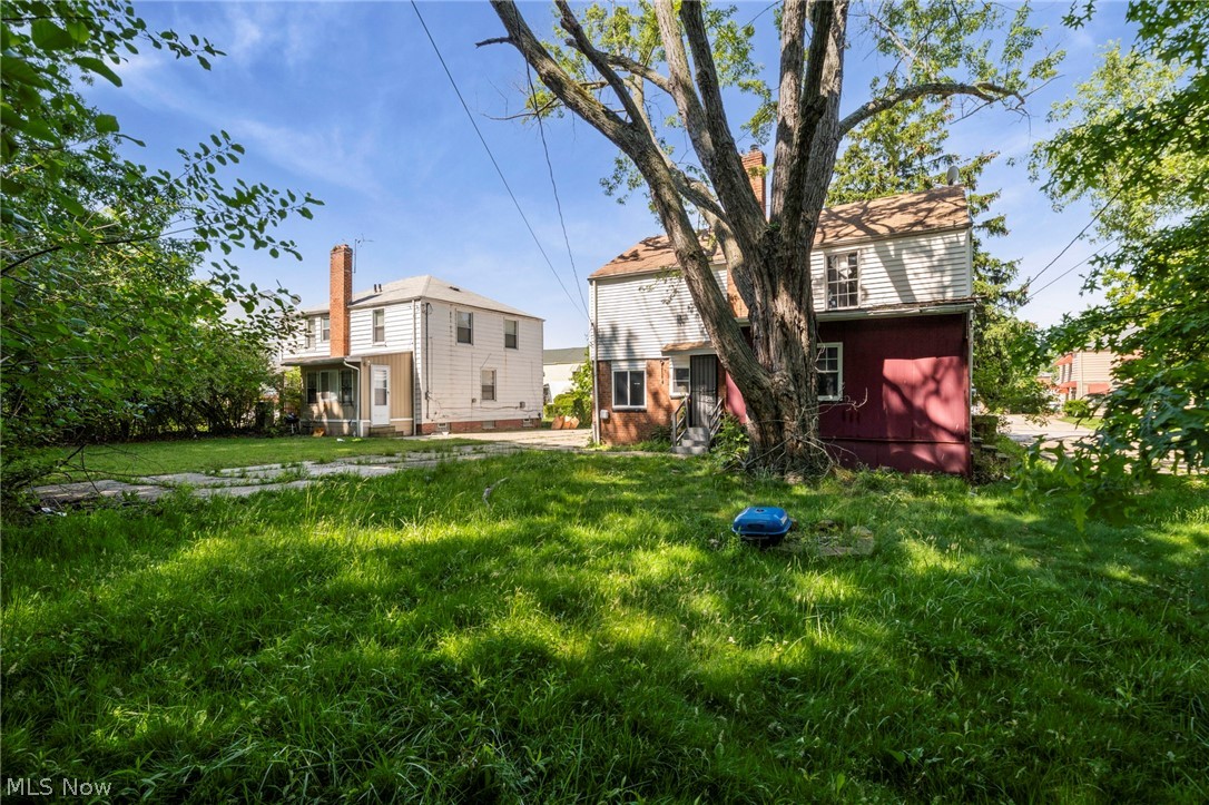 1469 E 250th Street Euclid OH 44117