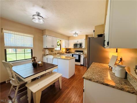 8462 Glenbrook Drive Olmsted Twp OH 44138
