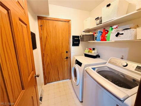 8462 Glenbrook Drive Olmsted Twp OH 44138